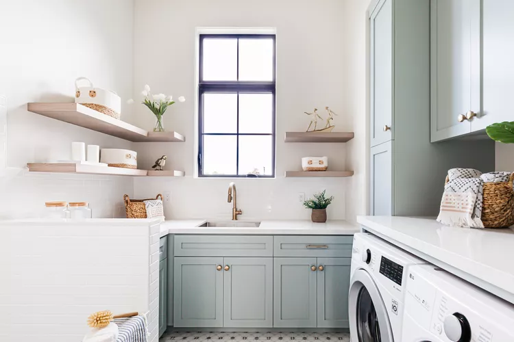 Step-by-Step-Guide-to-Declutter-Your-Home-blue-white-laundry-room