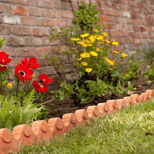 Terracotta-edging-garden-ideas