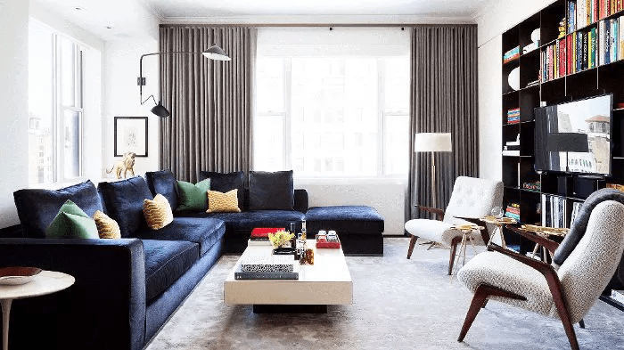 bold-modern-living-room-with-window-curtains