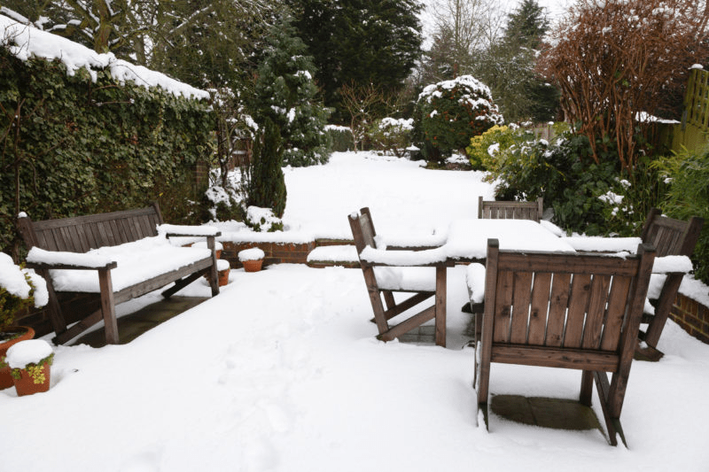 winter-outdoor-furniture