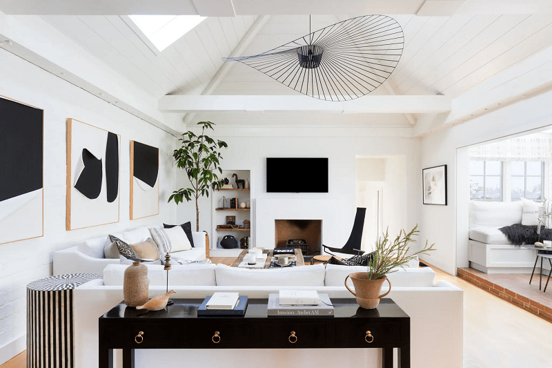 white-modern-living-room-with-good-lighting