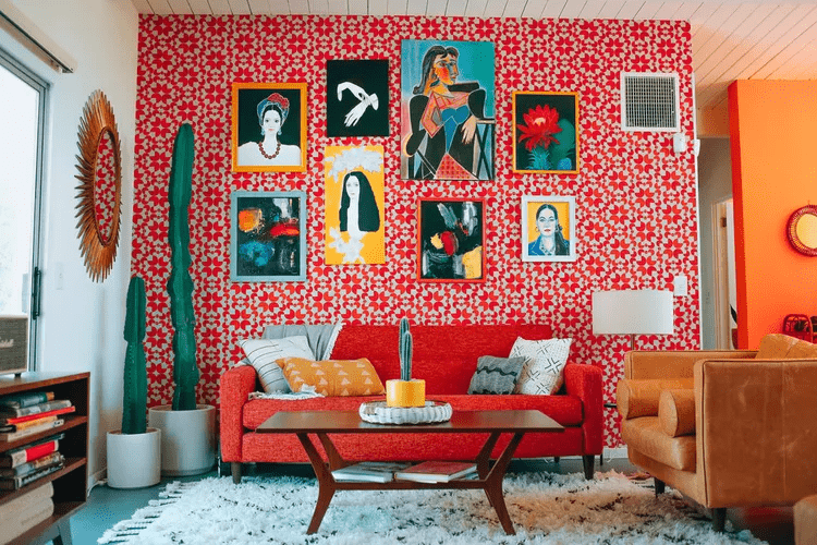 A-vibrant-red-wall-paper-in-a-living-room