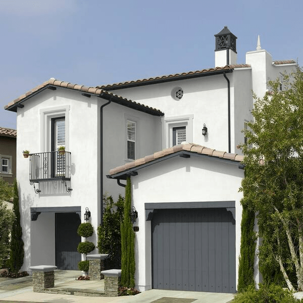 exterior-home-painted-in-behr-ultra-pure-white-ppu18-06