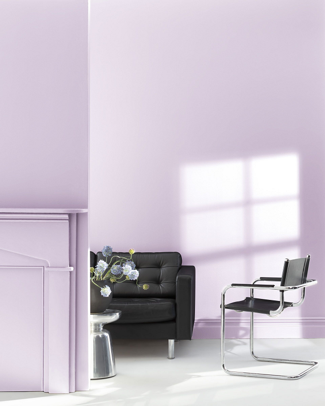 living-room-with-benjamin-moore-majestic-mauve-wall-color-to-increase-listing's-value