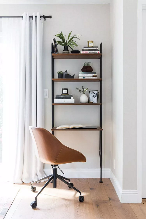 9-Cheap-and-Easy-Ideas-You-Need-to-Update-Your-Home-Office-low-budget-vertical-desk