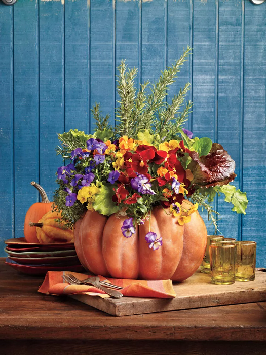 Best-Fall-Decorating-Ideas-fall-color-pumpkin-centerpiece